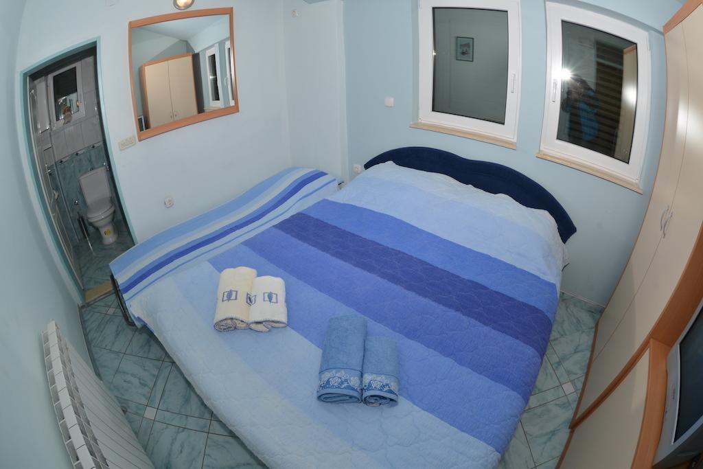 Rooms And Apartaments De Niro Търпейца Екстериор снимка