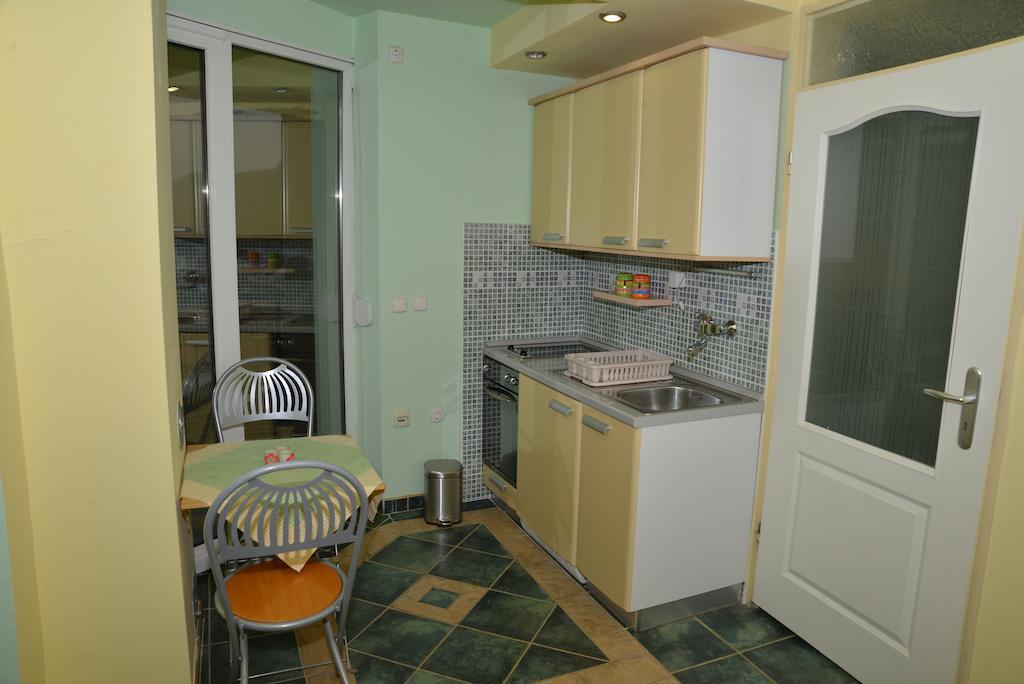 Rooms And Apartaments De Niro Търпейца Екстериор снимка