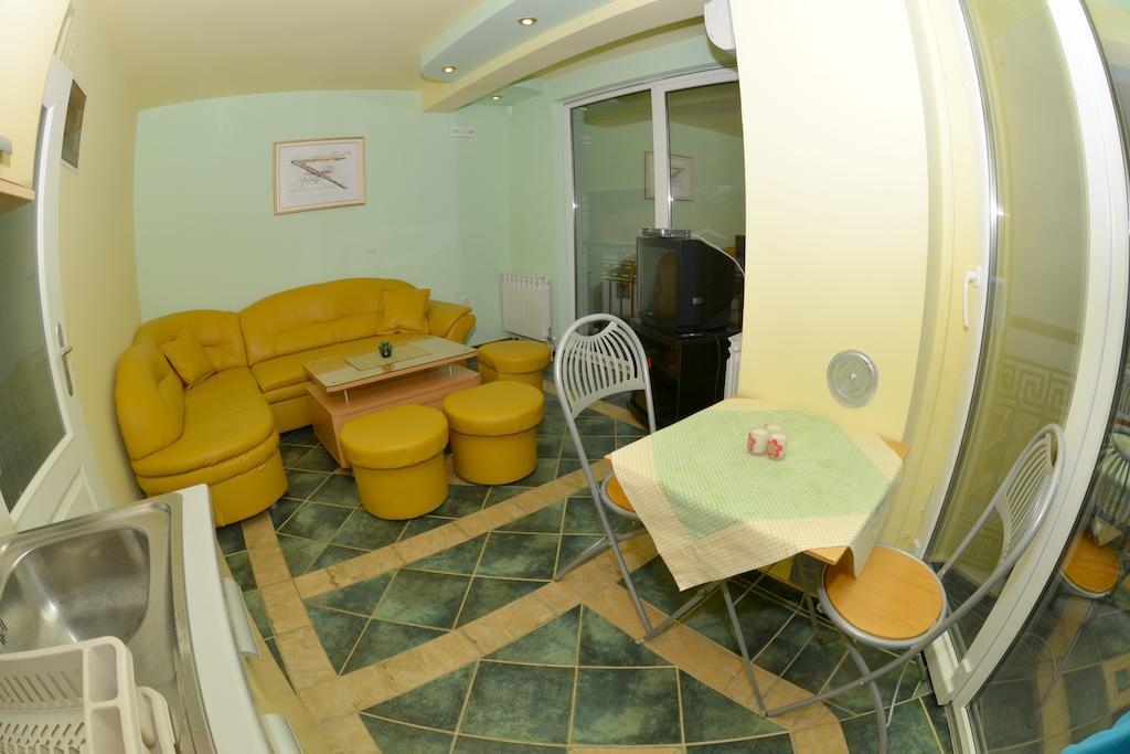 Rooms And Apartaments De Niro Търпейца Стая снимка