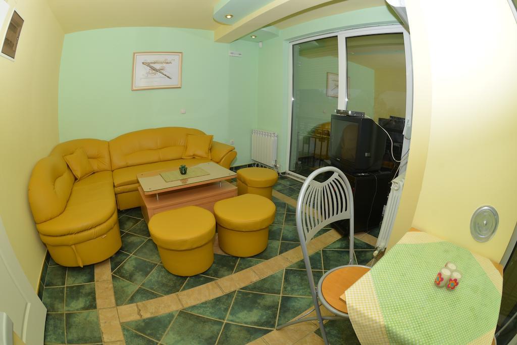 Rooms And Apartaments De Niro Търпейца Стая снимка