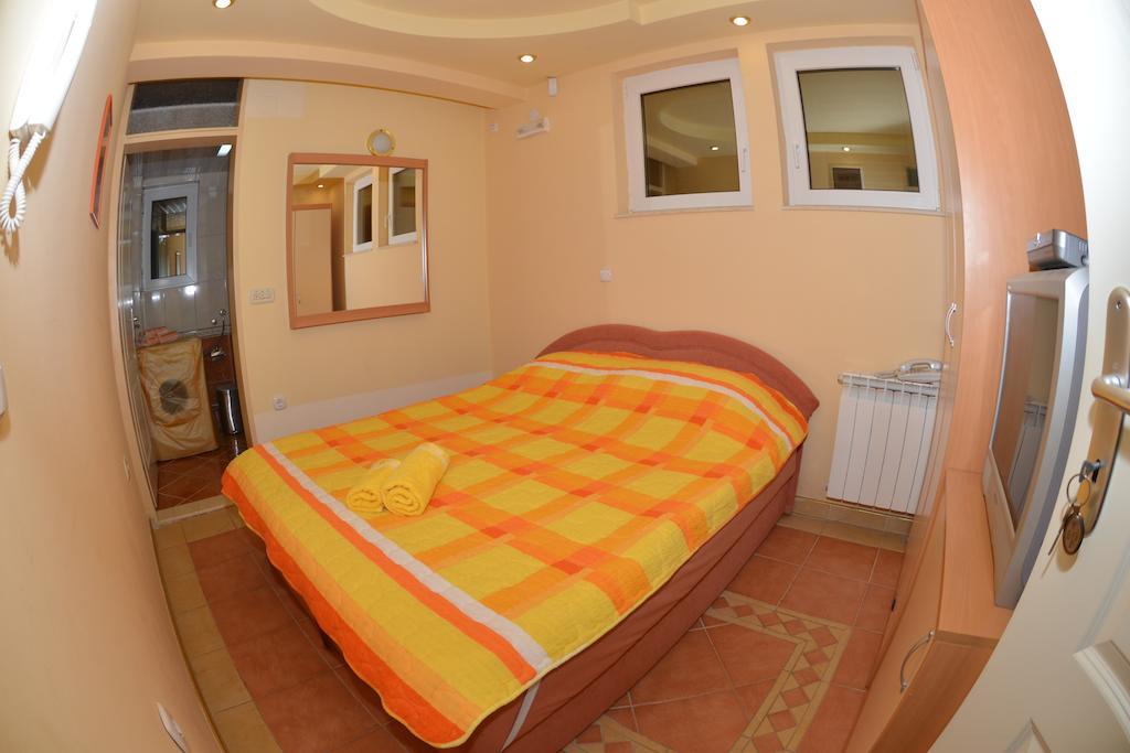 Rooms And Apartaments De Niro Търпейца Стая снимка
