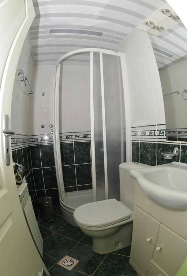Rooms And Apartaments De Niro Търпейца Екстериор снимка